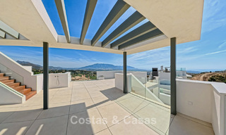 Contemporary new-build apartments with panoramic sea views for sale close to Elviria, East Marbella 802029 