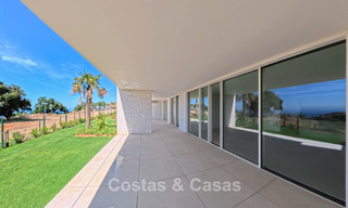 Contemporary new-build apartments with panoramic sea views for sale close to Elviria, East Marbella 802033 