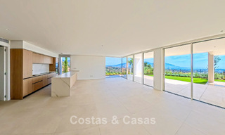 Contemporary new-build apartments with panoramic sea views for sale close to Elviria, East Marbella 802044 