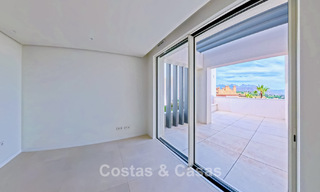 Contemporary new-build apartments with panoramic sea views for sale close to Elviria, East Marbella 802047 