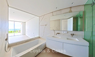 Contemporary new-build apartments with panoramic sea views for sale close to Elviria, East Marbella 802049 