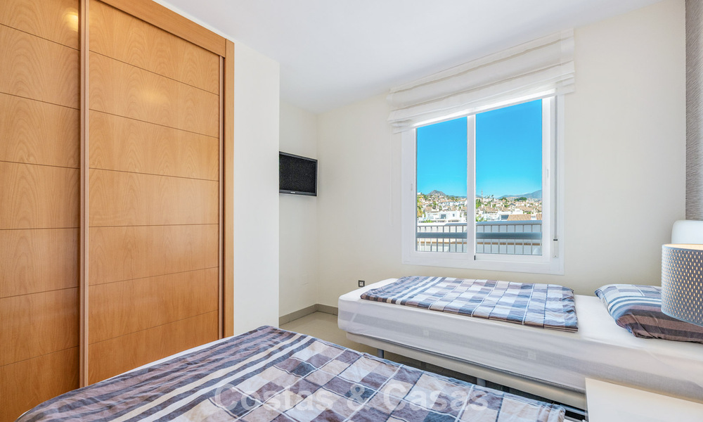 Top-floor apartment for sale on the New Golden Mile between Marbella and Estepona town centre 802064