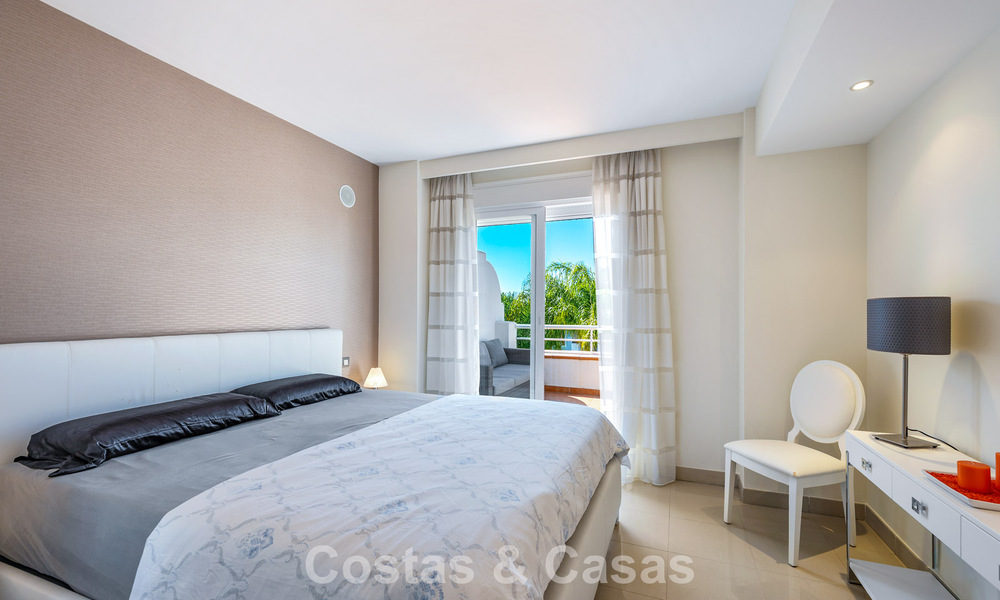 Top-floor apartment for sale on the New Golden Mile between Marbella and Estepona town centre 802066
