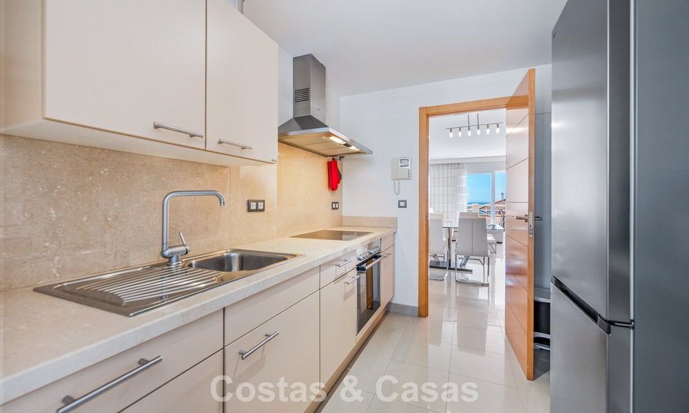 Top-floor apartment for sale on the New Golden Mile between Marbella and Estepona town centre 802072