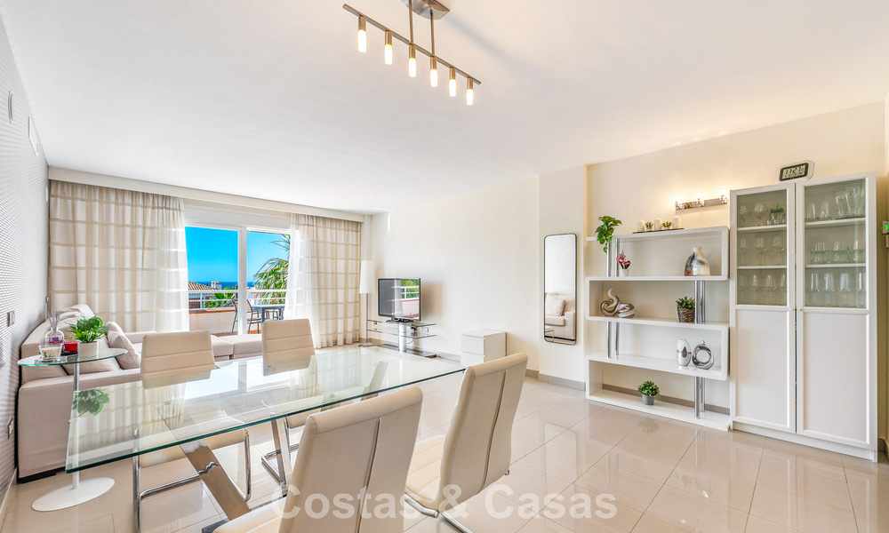 Top-floor apartment for sale on the New Golden Mile between Marbella and Estepona town centre 802077