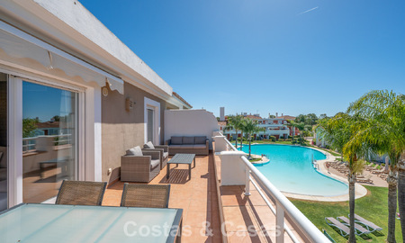 Top-floor apartment for sale on the New Golden Mile between Marbella and Estepona town centre 802087