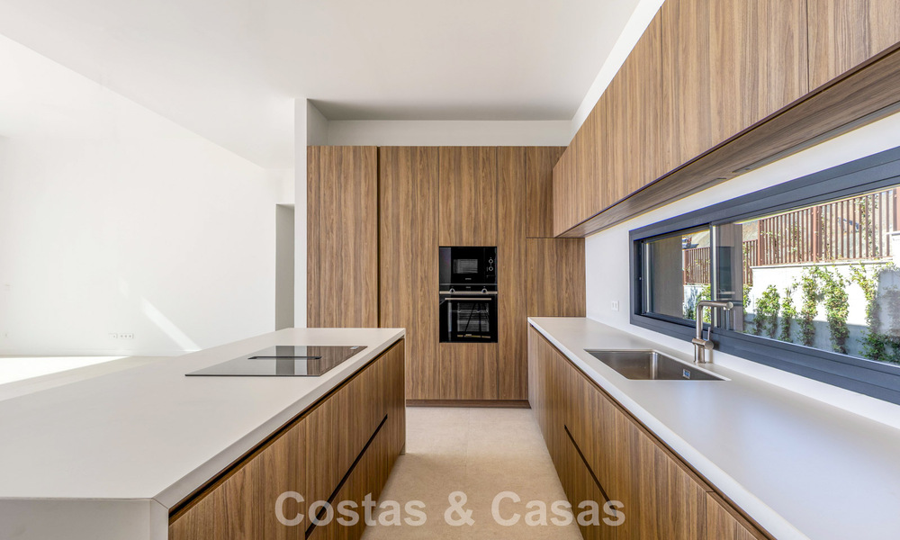 Modern, new, luxury villa with panoramic sea views for sale in the hills of Marbella - Benahavís 802119