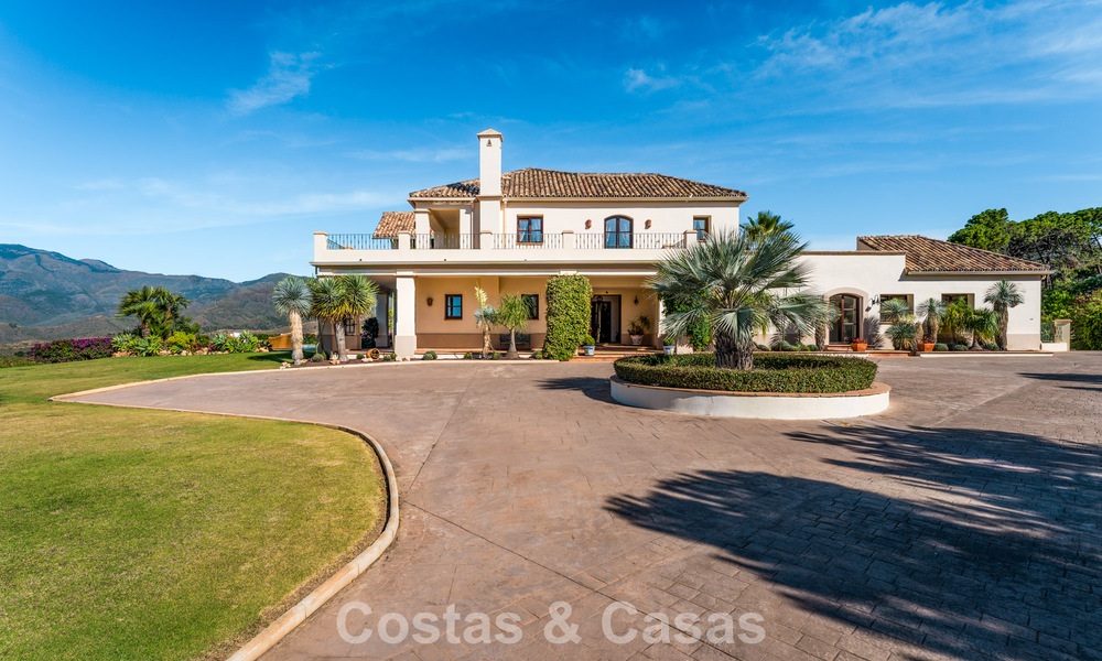 Elegant Spanish estate (Finca) for sale in a green setting on the New Golden Mile between Marbella and Estepona 802218