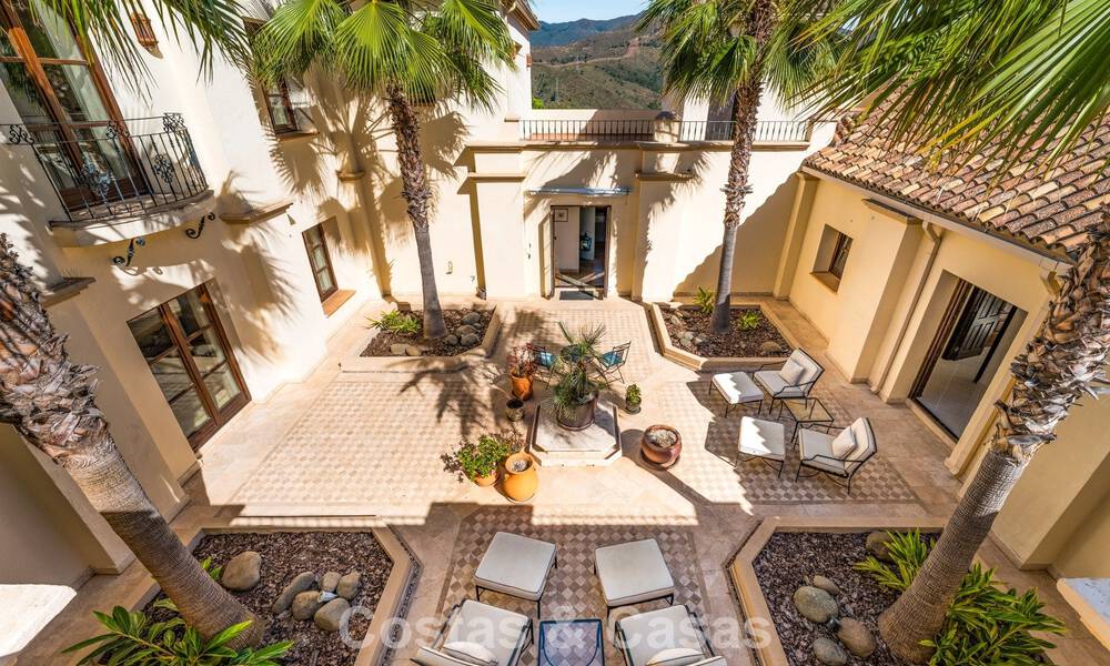 Elegant Spanish estate (Finca) for sale in a green setting on the New Golden Mile between Marbella and Estepona 802225