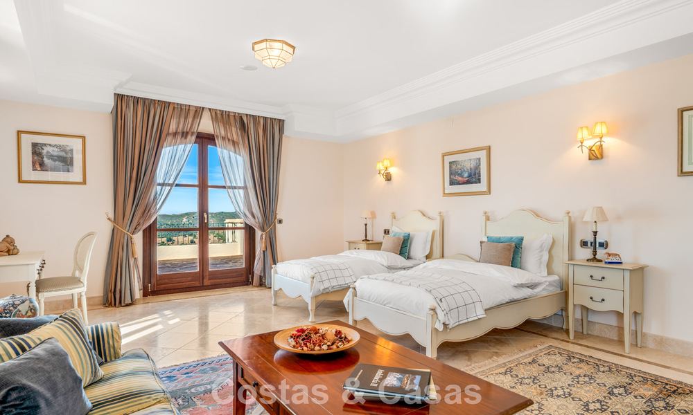 Elegant Spanish estate (Finca) for sale in a green setting on the New Golden Mile between Marbella and Estepona 802226