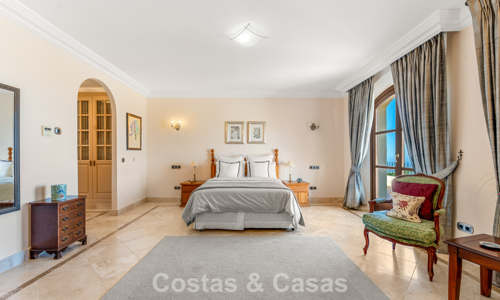 Elegant Spanish estate (Finca) for sale in a green setting on the New Golden Mile between Marbella and Estepona 802231