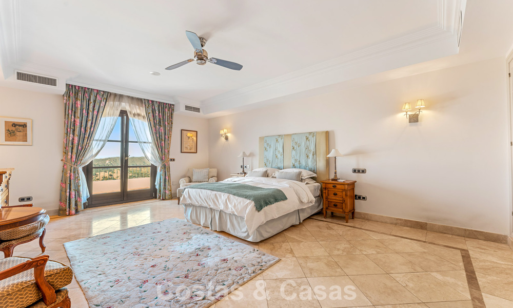 Elegant Spanish estate (Finca) for sale in a green setting on the New Golden Mile between Marbella and Estepona 802238
