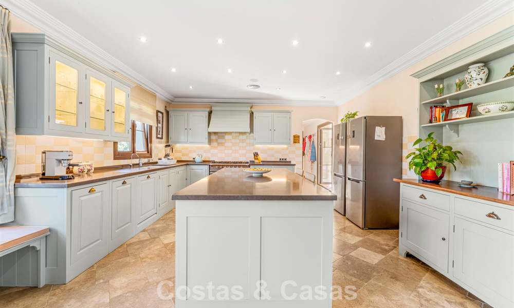 Elegant Spanish estate (Finca) for sale in a green setting on the New Golden Mile between Marbella and Estepona 802258