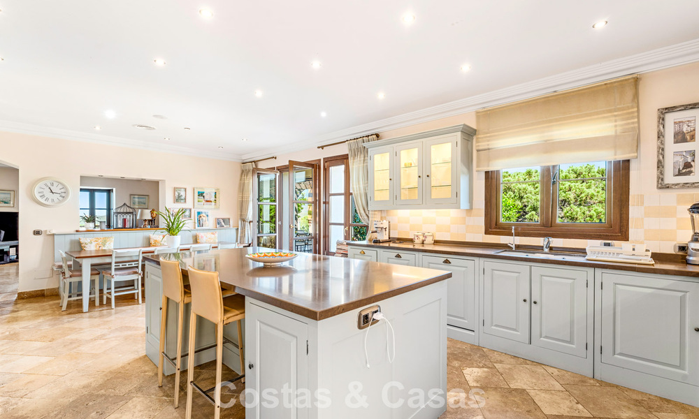Elegant Spanish estate (Finca) for sale in a green setting on the New Golden Mile between Marbella and Estepona 802259
