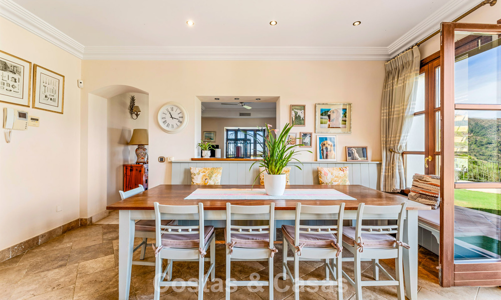 Elegant Spanish estate (Finca) for sale in a green setting on the New Golden Mile between Marbella and Estepona 802260