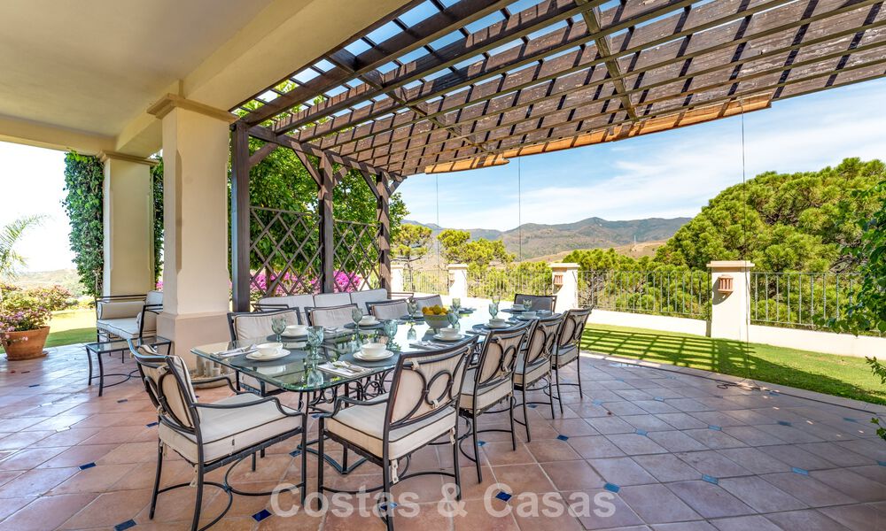 Elegant Spanish estate (Finca) for sale in a green setting on the New Golden Mile between Marbella and Estepona 802262