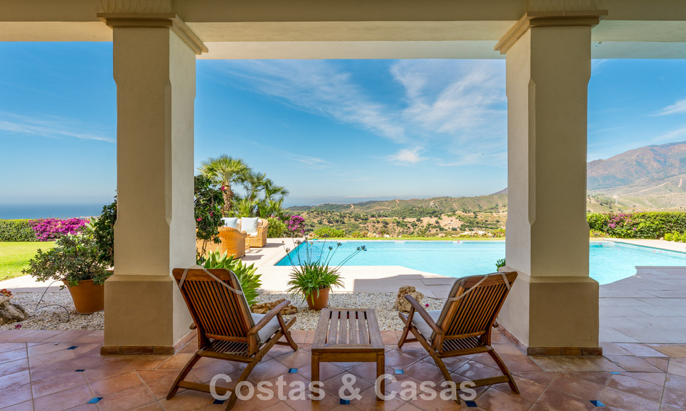 Elegant Spanish estate (Finca) for sale in a green setting on the New Golden Mile between Marbella and Estepona 802273