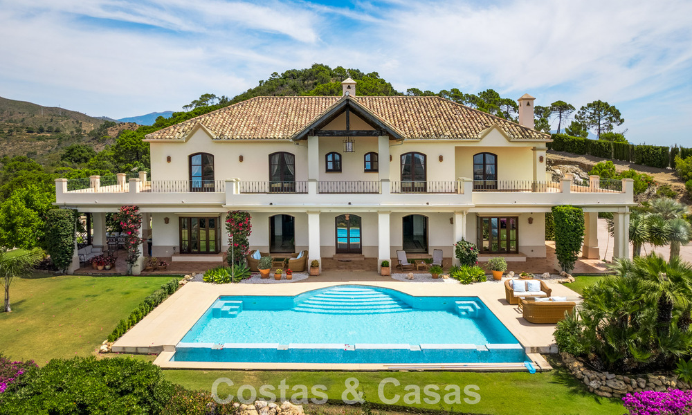 Elegant Spanish estate (Finca) for sale in a green setting on the New Golden Mile between Marbella and Estepona 802281