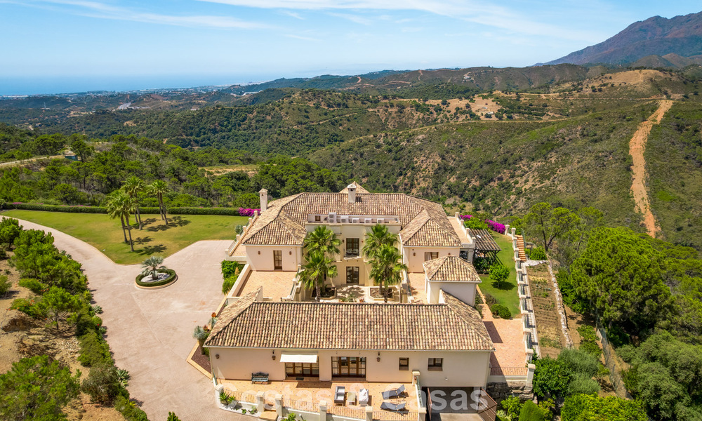 Elegant Spanish estate (Finca) for sale in a green setting on the New Golden Mile between Marbella and Estepona 802285
