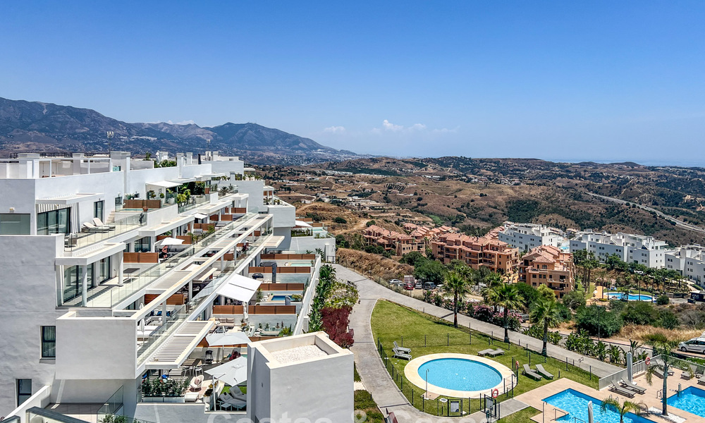 Modern corner apartment in exclusive boutique resort with panoramic sea views close to La Cala de Mijas, Costa del Sol 802132