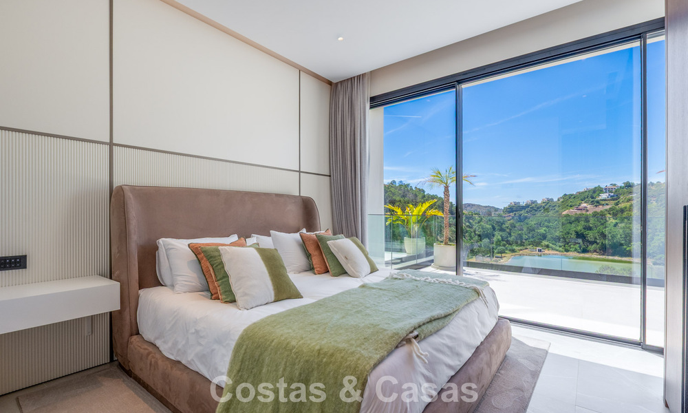 Move-in ready contemporary luxury villa for sale in a gated community in Marbella - Benahavís 802414