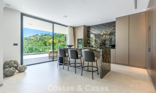 Move-in ready contemporary luxury villa for sale in a gated community in Marbella - Benahavís 802418 