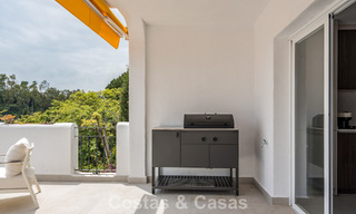 Stylish renovated apartment with sea views for sale in the hills of Marbella - Benahavís 802431 