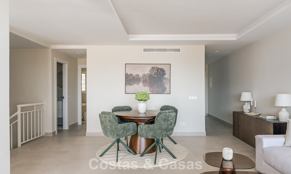 Stylish renovated apartment with sea views for sale in the hills of Marbella - Benahavís 802448