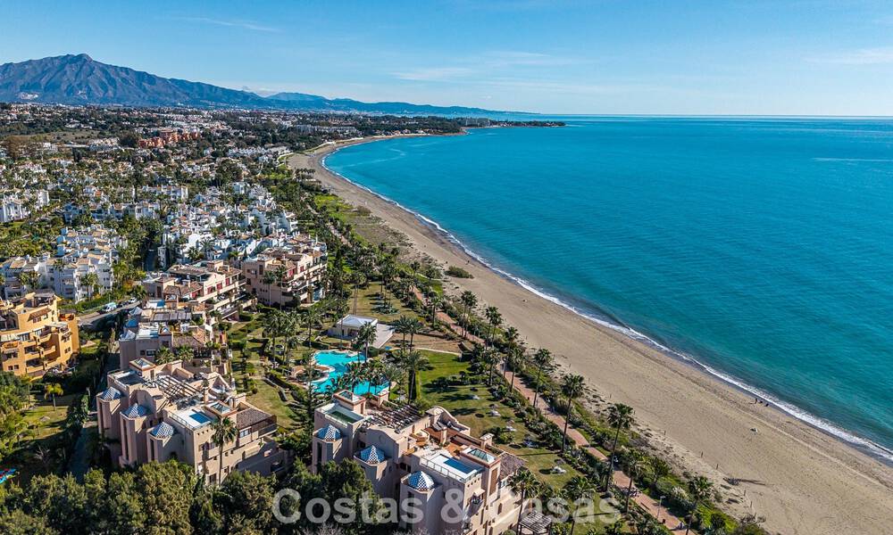 Modernised beachfront apartment with uninterrupted panoramic sea views for sale on the New Golden Mile, Marbella - Estepona 802510