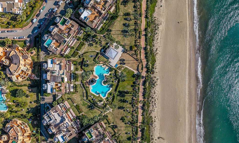 Modernised beachfront apartment with uninterrupted panoramic sea views for sale on the New Golden Mile, Marbella - Estepona 802511