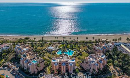 Modernised beachfront apartment with uninterrupted panoramic sea views for sale on the New Golden Mile, Marbella - Estepona 802512
