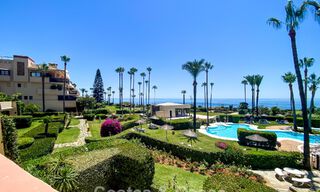 Modernised beachfront apartment with uninterrupted panoramic sea views for sale on the New Golden Mile, Marbella - Estepona 802514 