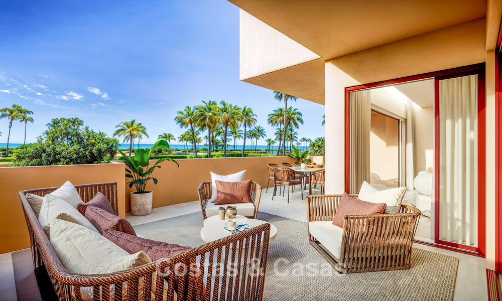 Modernised beachfront apartment with uninterrupted panoramic sea views for sale on the New Golden Mile, Marbella - Estepona 802515