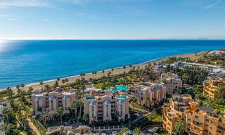 Modernised beachfront apartment with uninterrupted panoramic sea views for sale on the New Golden Mile, Marbella - Estepona 802523 