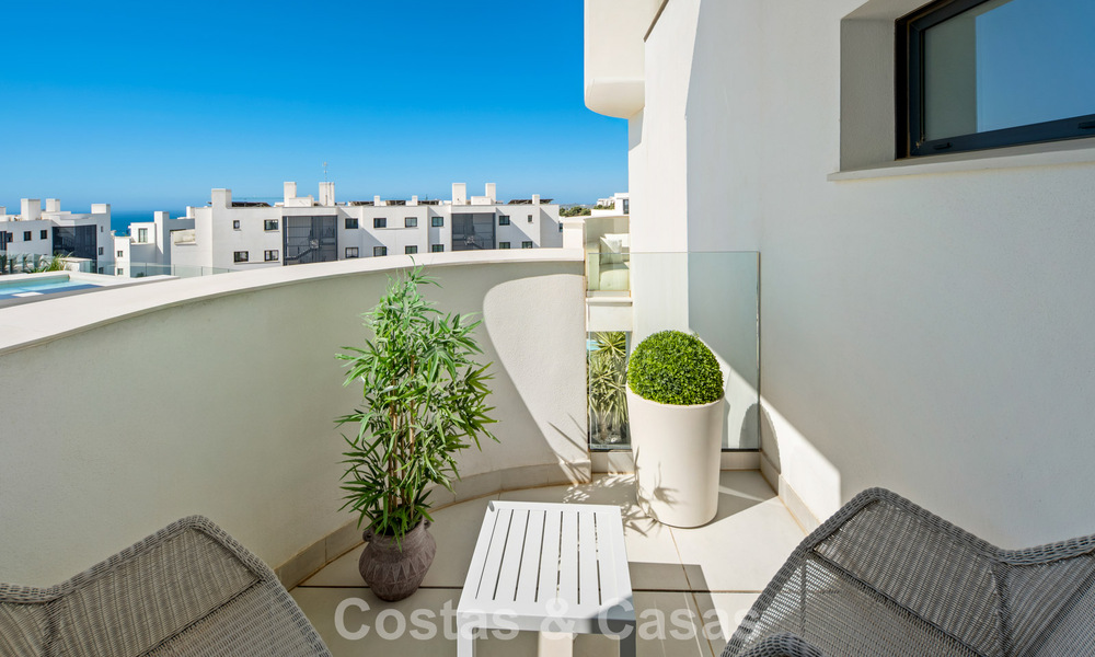 Contemporary apartment for sale in an innovative lifestyle complex in Fuengirola, Costa del Sol 802529