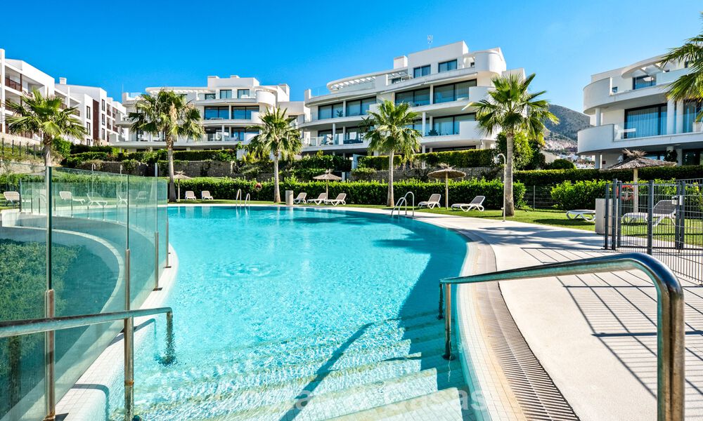 Contemporary apartment for sale in an innovative lifestyle complex in Fuengirola, Costa del Sol 802531