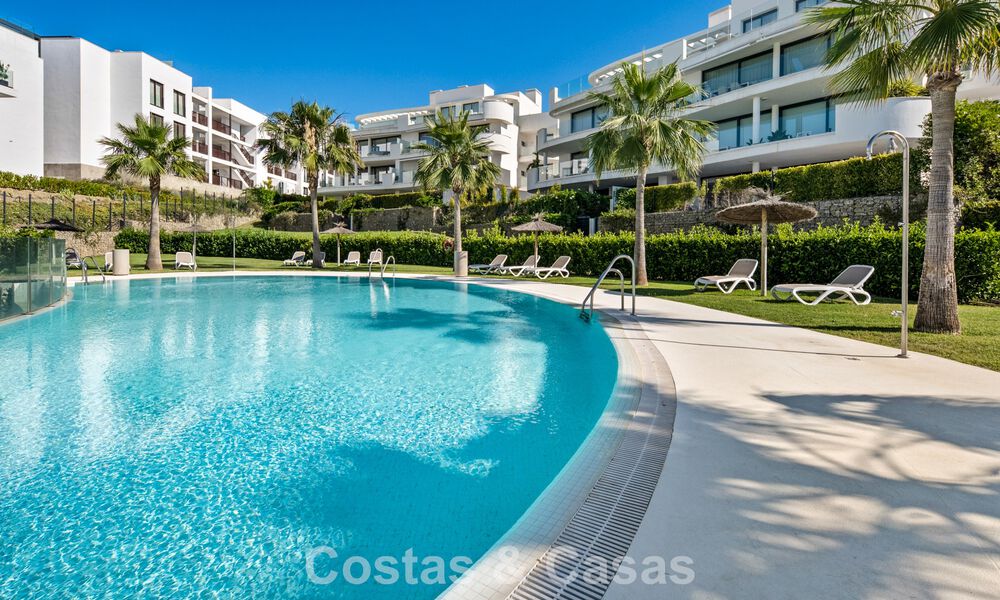 Contemporary apartment for sale in an innovative lifestyle complex in Fuengirola, Costa del Sol 802532
