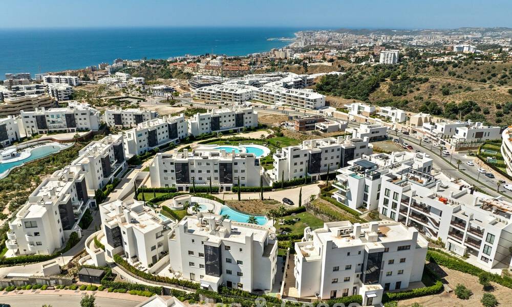 Contemporary apartment for sale in an innovative lifestyle complex in Fuengirola, Costa del Sol 802553