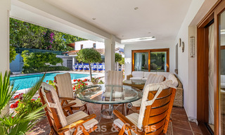 Beachside villa just a stone’s throw from the beach for sale on the sought-after New Golden Mile between Marbella and Estepona 802565 
