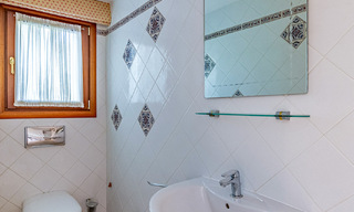 Beachside villa just a stone’s throw from the beach for sale on the sought-after New Golden Mile between Marbella and Estepona 802573 