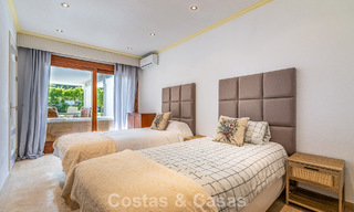 Beachside villa just a stone’s throw from the beach for sale on the sought-after New Golden Mile between Marbella and Estepona 802578 