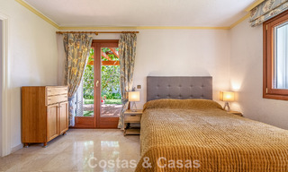 Beachside villa just a stone’s throw from the beach for sale on the sought-after New Golden Mile between Marbella and Estepona 802585 