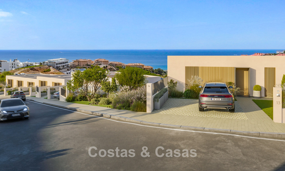 Innovative semi-detached villas with sea views for sale in a sought-after residential area in Fuengirola, Costa del Sol 802623