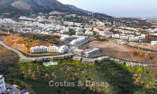 Innovative semi-detached villas with sea views for sale in a sought-after residential area in Fuengirola, Costa del Sol 802624 