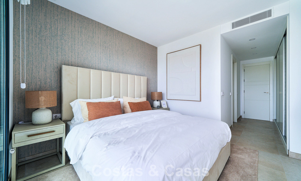 Modern luxury sea-view apartments in El Higuerón, a resort-style development in Fuengirola, Costa del Sol 802664