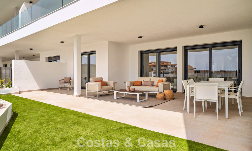 Modern luxury sea-view apartments in El Higuerón, a resort-style development in Fuengirola, Costa del Sol 802669
