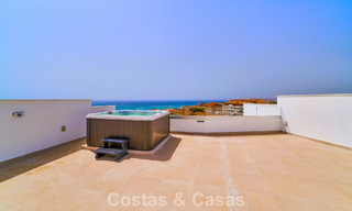 Modern luxury sea-view apartments in El Higuerón, a resort-style development in Fuengirola, Costa del Sol 802671 