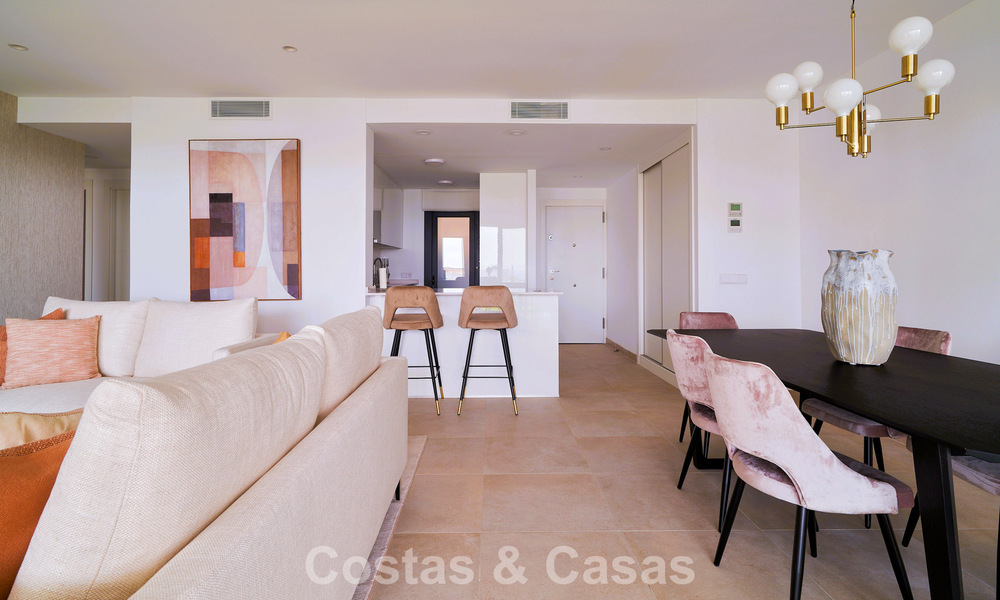 Modern luxury sea-view apartments in El Higuerón, a resort-style development in Fuengirola, Costa del Sol 802681