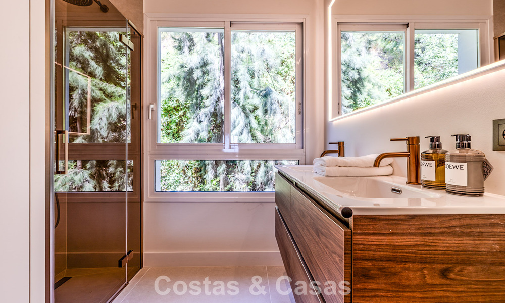 Renovated designer apartment with panoramic sea views for sale in La Quinta, Marbella - Benahavís 802687
