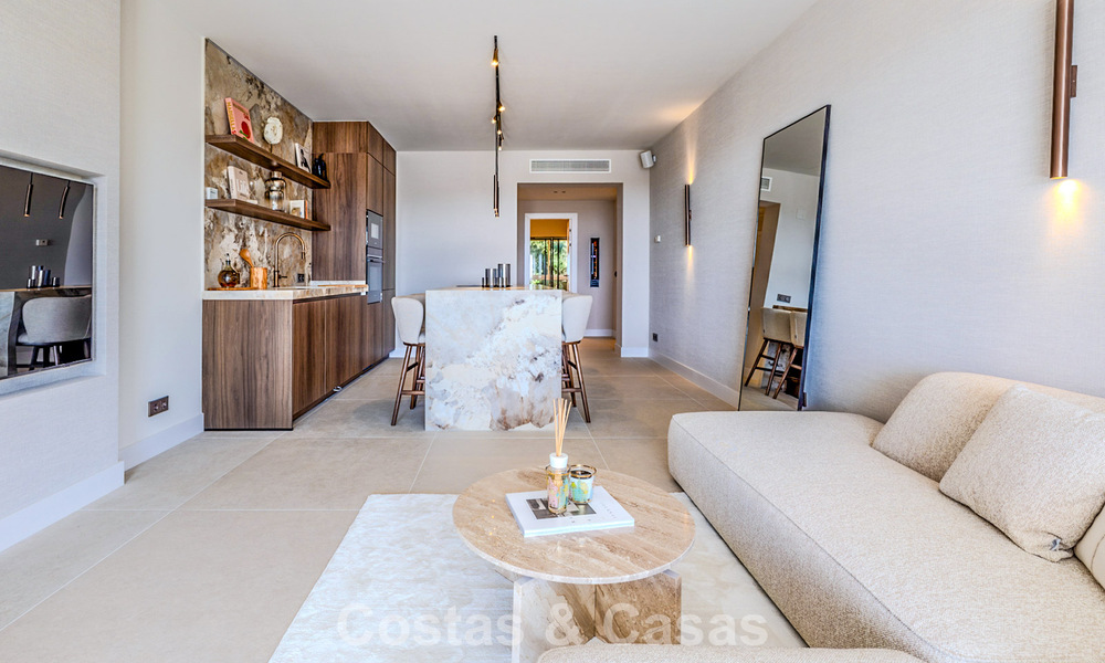 Renovated designer apartment with panoramic sea views for sale in La Quinta, Marbella - Benahavís 802691